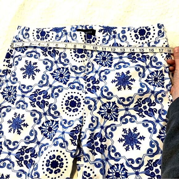 Talbots Heritage size 12 Blue and White Preppy Beach Golf Baroque Capri Pants - Picture 4 of 6